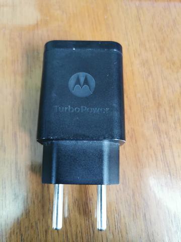 Celular Moto G7 Power com 03 capinhas e cartão de memória 64GB - Foto 3