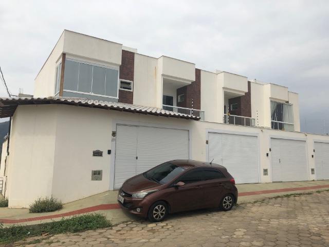 Casa com duas suites com moveis planejados no Jardim Itapemirim