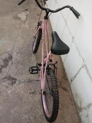Bicicleta infantil aro 20 - Foto 4