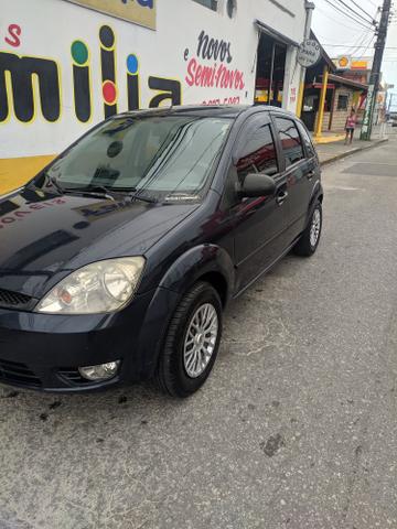 Vendo fiesta 2007, carro está zero nada pra fazer - Foto 4