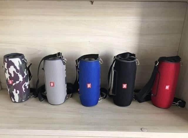 Caixa de Som JBL Xtreme Speaker, com todos os acessórios Com Alça - Foto 5