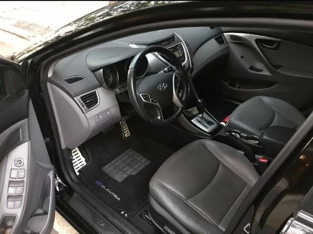 Vendo Hyundai Elantra 1.8 - aceito 5 mil na mão + parcelas no boleto - Foto 6