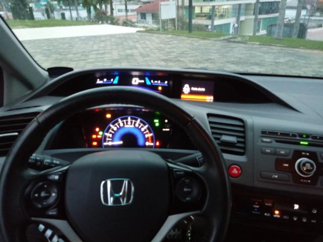 Honda Civic Lxs 1.8 Branco - Baixo KM - Foto 12