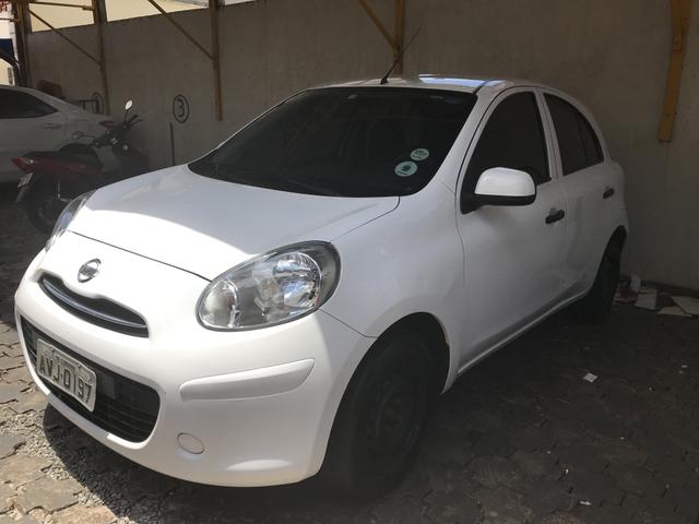 Nissan march 1.0 s flex 2012/2013
