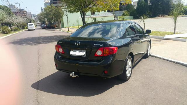 Corolla 2010 Manual 2°dono. vendo ou troco por Spacefox - Foto 2