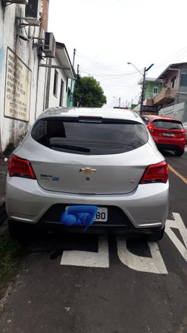 Onix 1.0 lt 2017/2018 prata (6 machas) - Foto 4