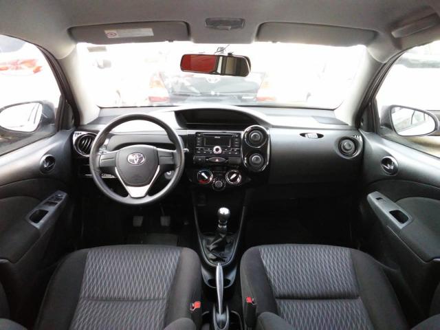 Toyota Etios 2017 1.3 X Hatch Flex - Foto 5