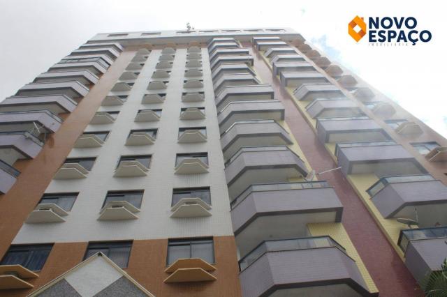 Apartamento com 1 dormitório para alugar, 40 m² por R$ 600/mês - Centro - Campos dos Goyta