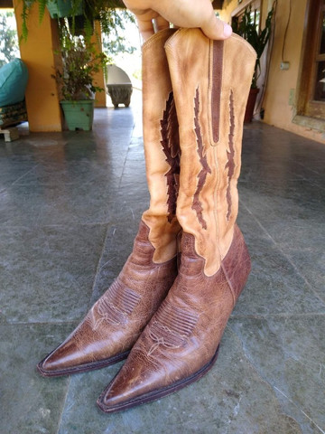 Bota Couro Hippus