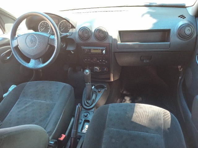 RENAULT LOGAN PRIVILÉGE 1.6 16V