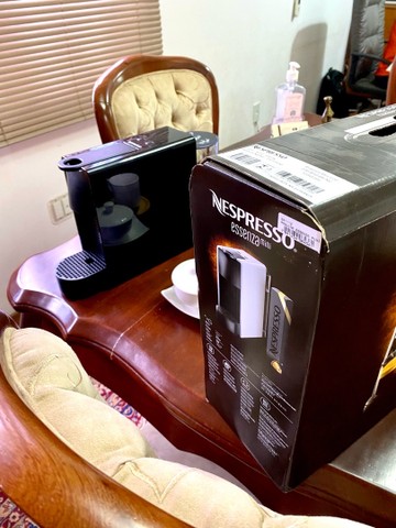 Nespresso Cafeteira Essenza Mini modelo C30 - Eletrodomésticos - Asa Norte,  Brasília 1027393568 | OLX