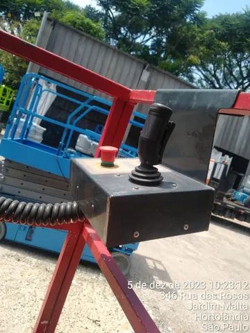 Plataforma Elevatória Bravi Lui 460 ano 2010 Altura 6,6 metros - Foto 2