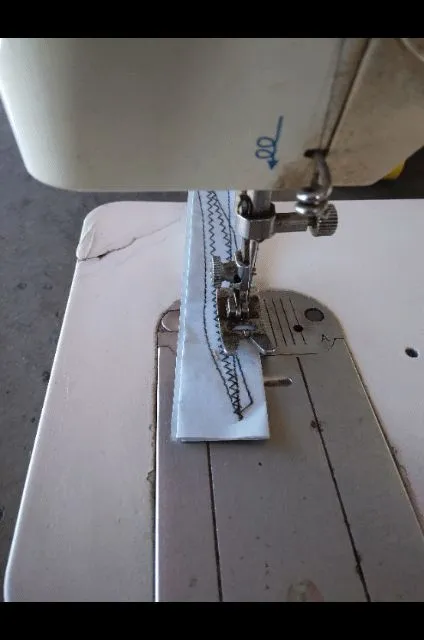 Máquina de Costura Singer