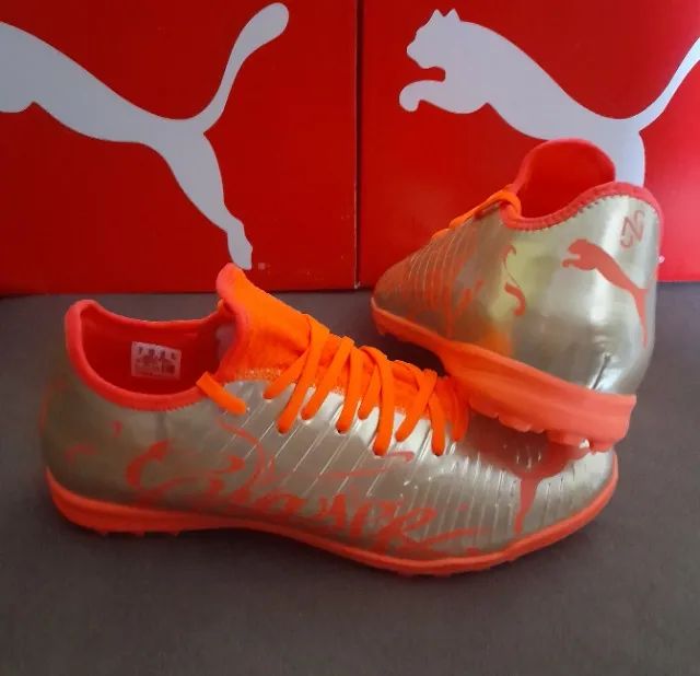 Chuteira Puma Future Z 4.4. NJr TT Tam 40 & 42 (original / nova)