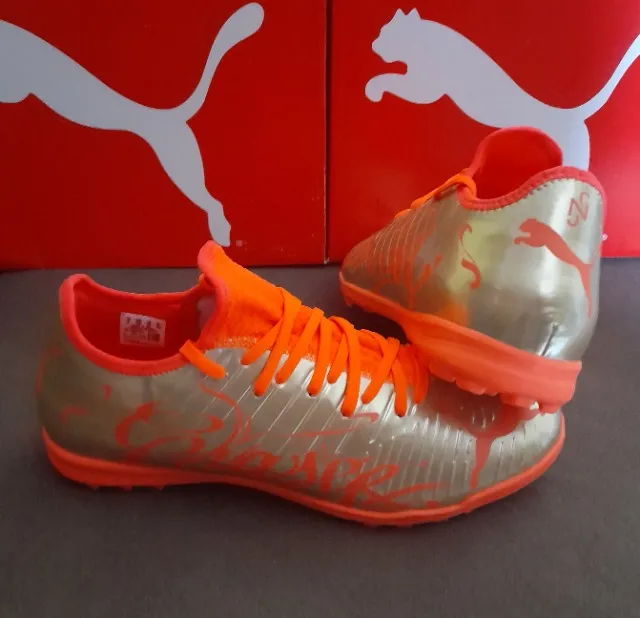 Chuteira Puma Future Z 4.4. NJr TT Tam 40 & 42 (original / nova)