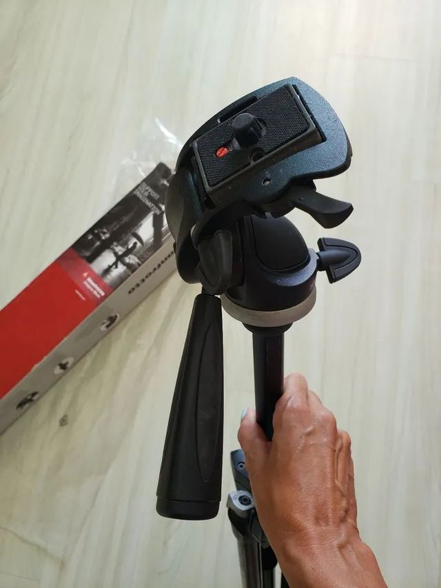 Tripé Manfrotto 290series, pouco uso - Foto 3
