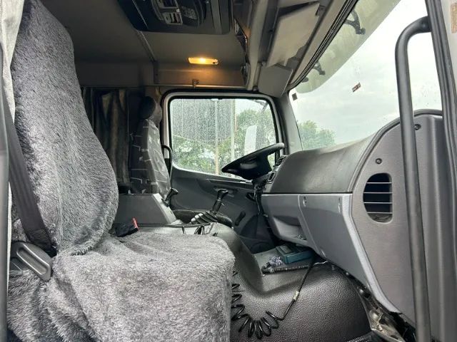 Mercedes Benz 2425 6x2 com tanque - Foto 13