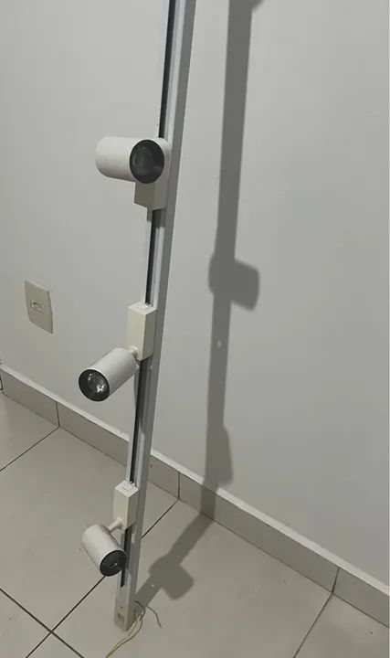 Trilho com 5 spot branco , tamanho 2,00cm  - Foto 6