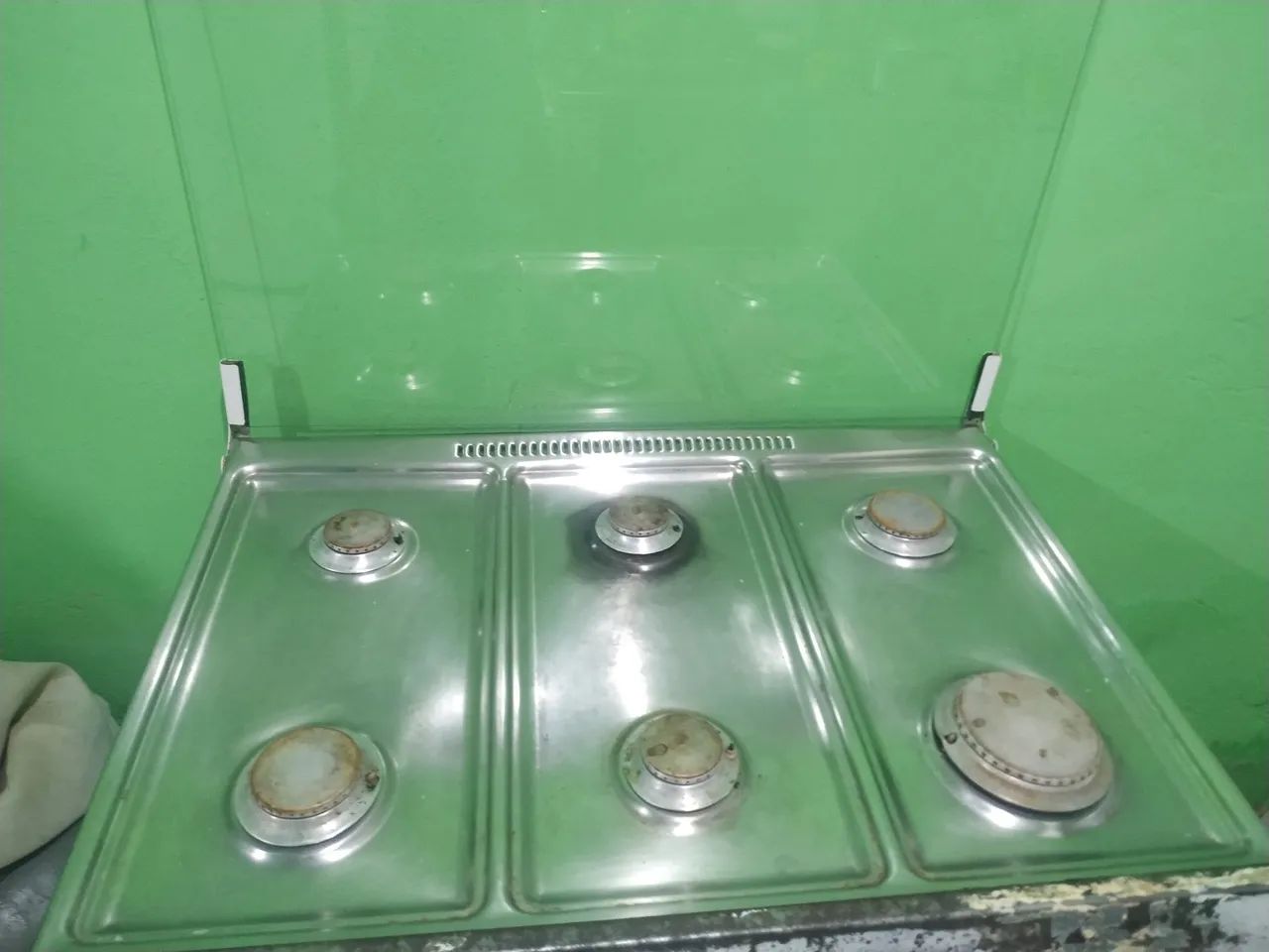 Vendo fogão usado, com as 6 bocas funcionando perfeitamente. - Foto 3