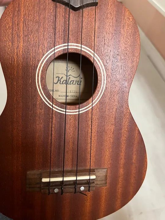 UKULELE KALANI Soprano Acústico  - Foto 4