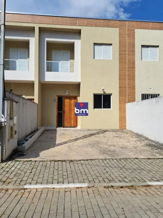 Sobrado à venda em Cotia, Parque Monjolo, com 3 quartos, com 135 m², Condomínio Parque Riz