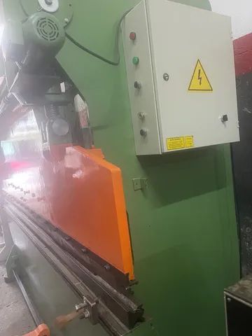 Dobradeira Newton 3050 mts 40 ton buchas novas - Foto 5