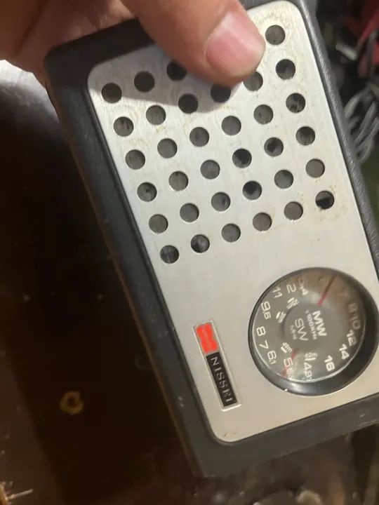 SOM: Antigo radio portátil da marca Nissei peças  - Foto 3