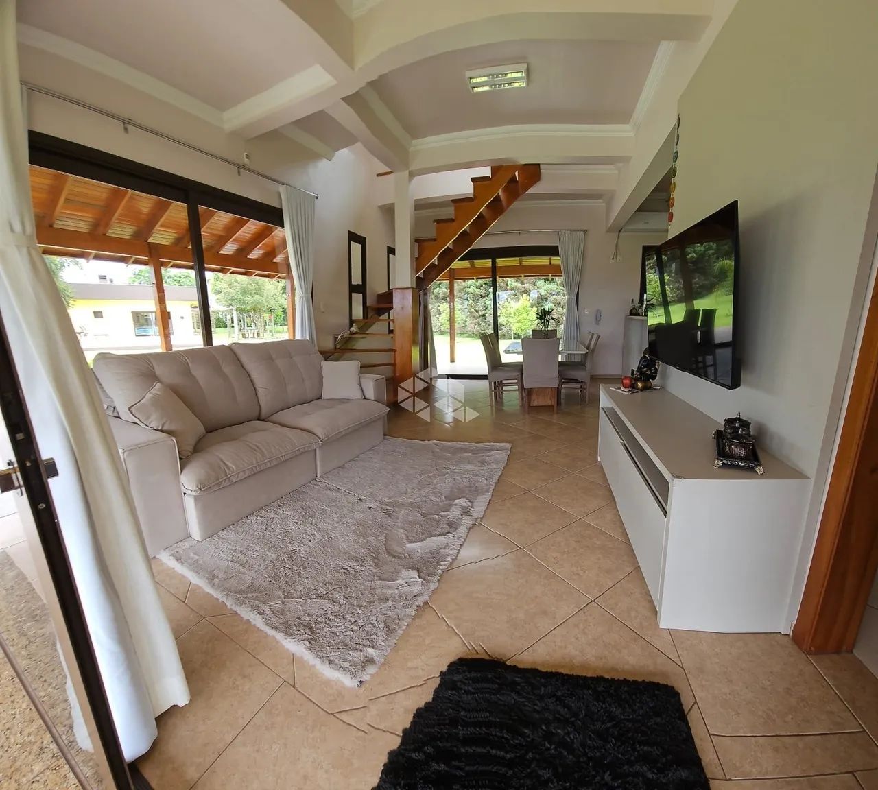 Duas Casas em Propriedade de 6.690m² - Conforto e Natureza com Infraestrutura Completa! - Foto 3