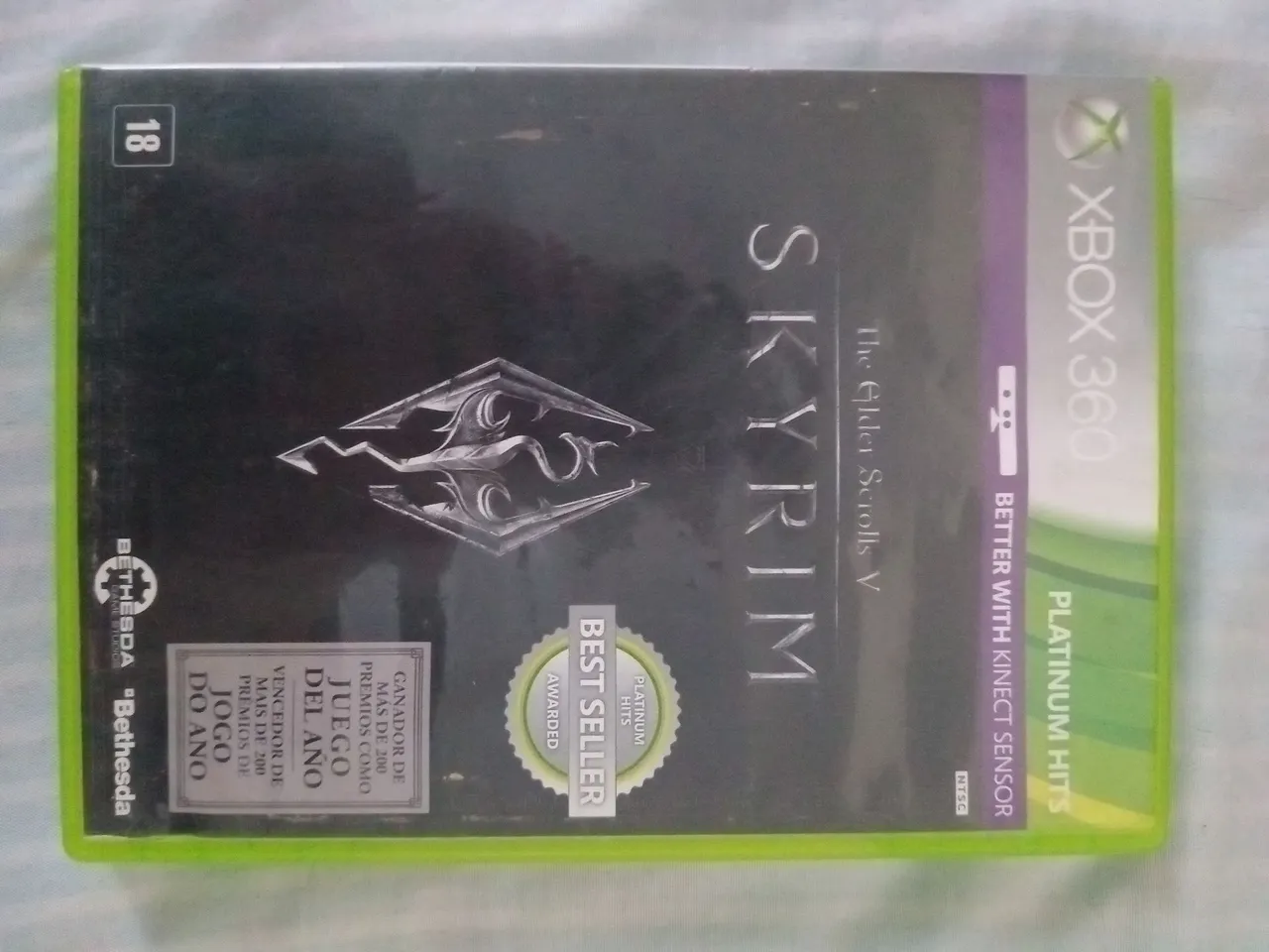Skyrim The Elder Scrolls V - Xbox 360 - Platinum Hits