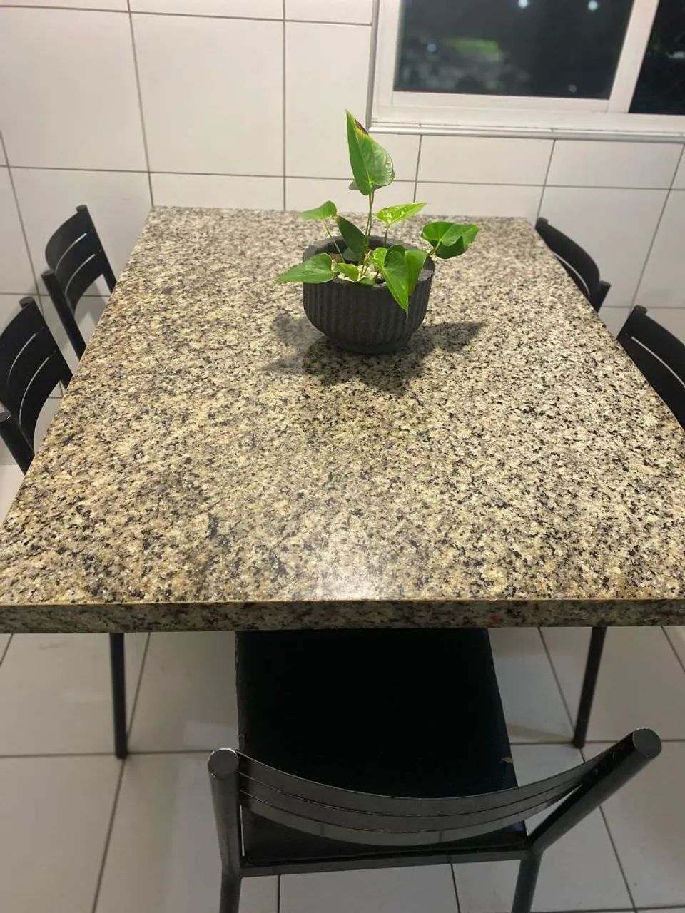 Mesa de Jantar em Granito