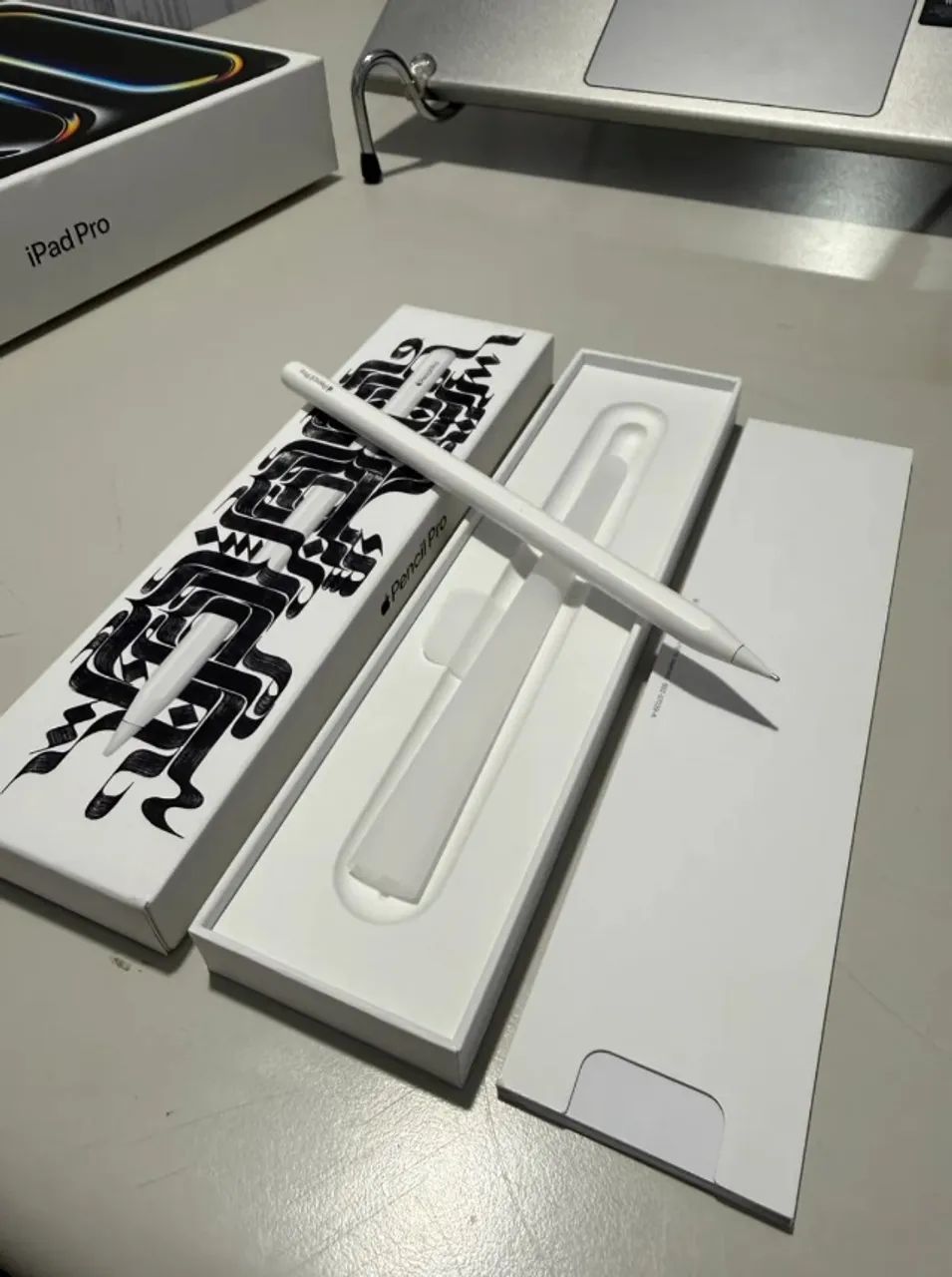 iPad Pro 13? (M4) - 256GB - Wi-Fi - Space Black + Apple Pencil Pro