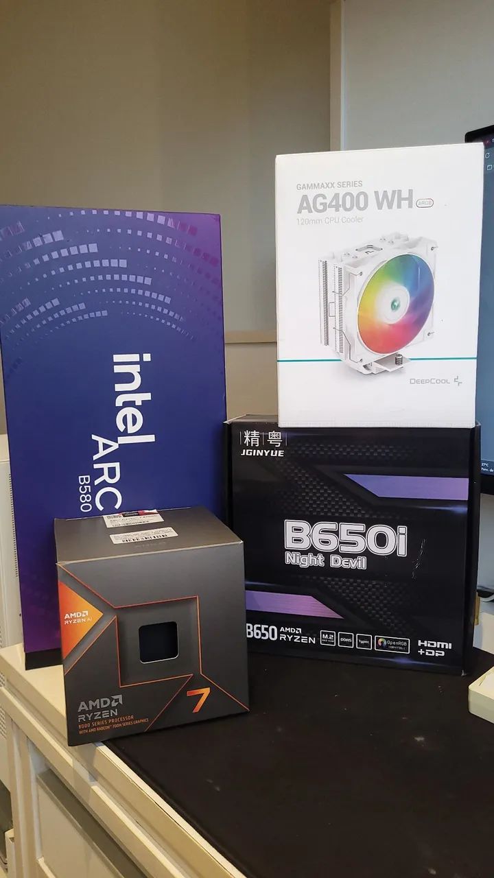 PC Gamer Ryzen 7 8700G + Intel Arc B580 | 32GB DDR5 | 2K - Foto 5