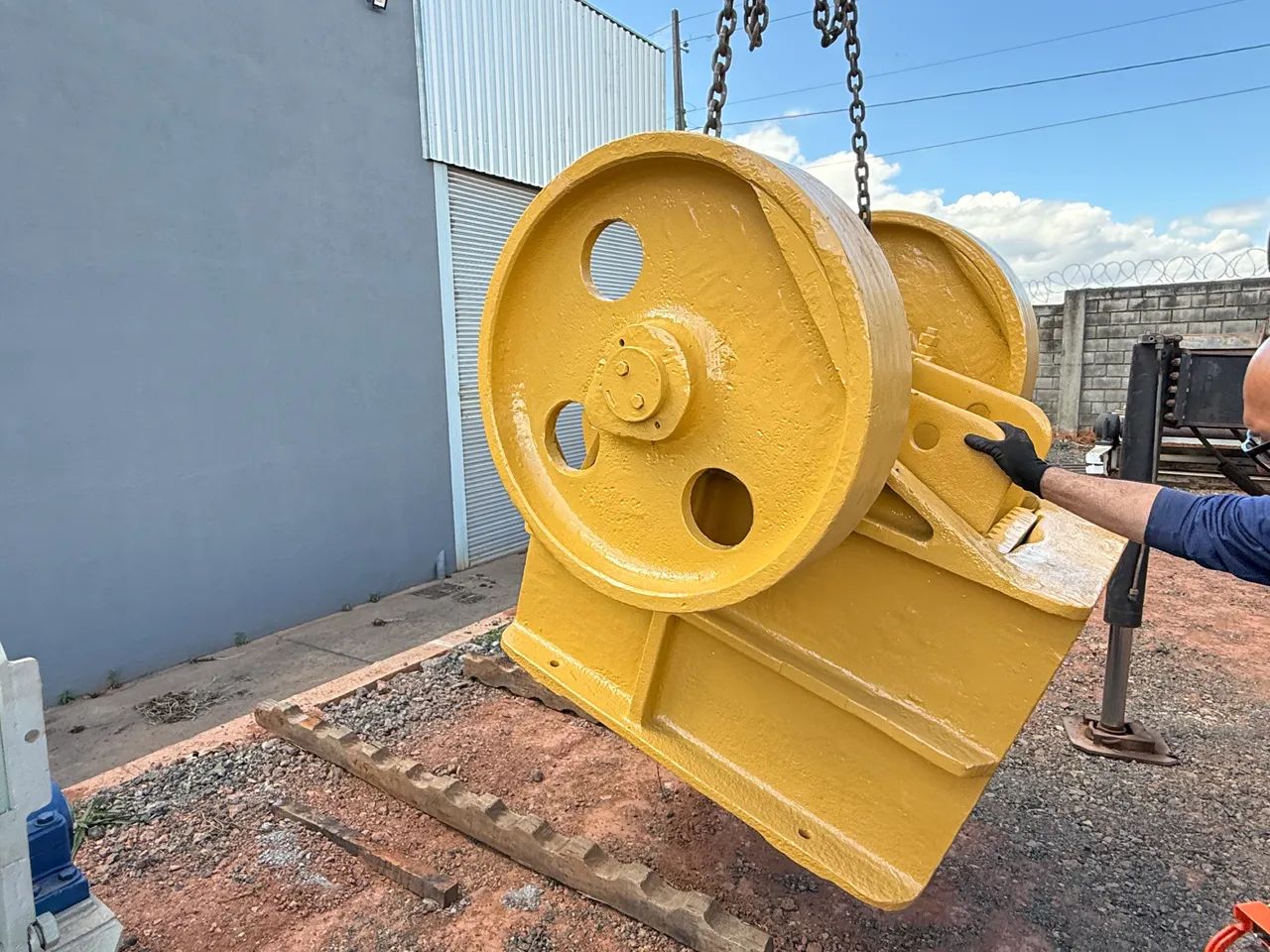 Britador de Mandibulas 45x35 marca faço
