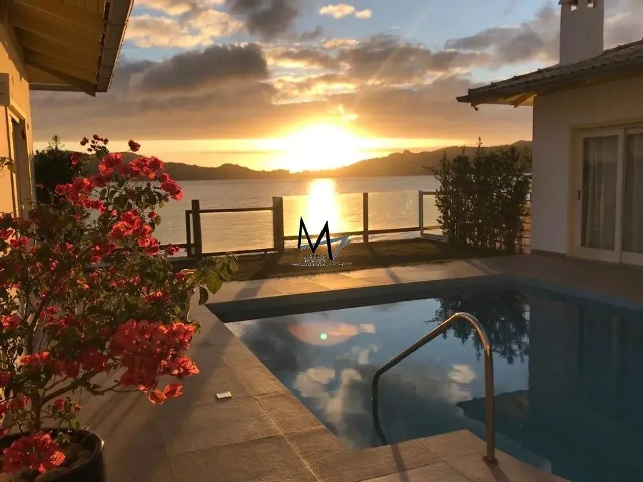 Casa à venda com 5 quartos na Lagoa da Conceição