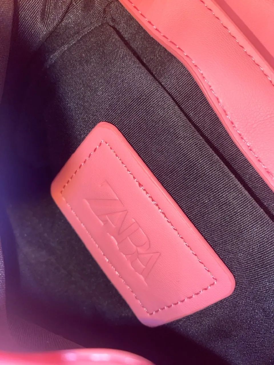 Bolsa Rosa Zara com Alça de Corrente Dourada - Foto 3