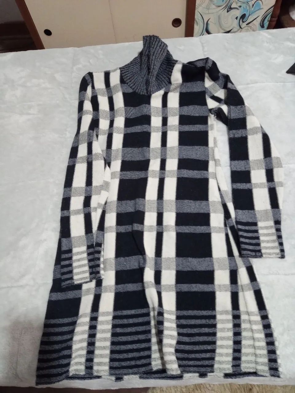 Roupas Femininas - Jaquetas e Blusa - Foto 2
