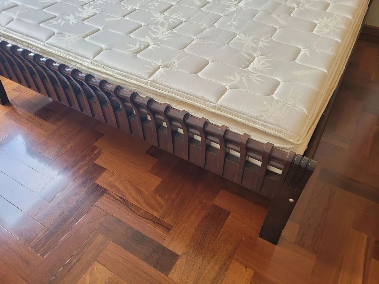 Cama Casal King Size Madeira Maciça - Foto 2