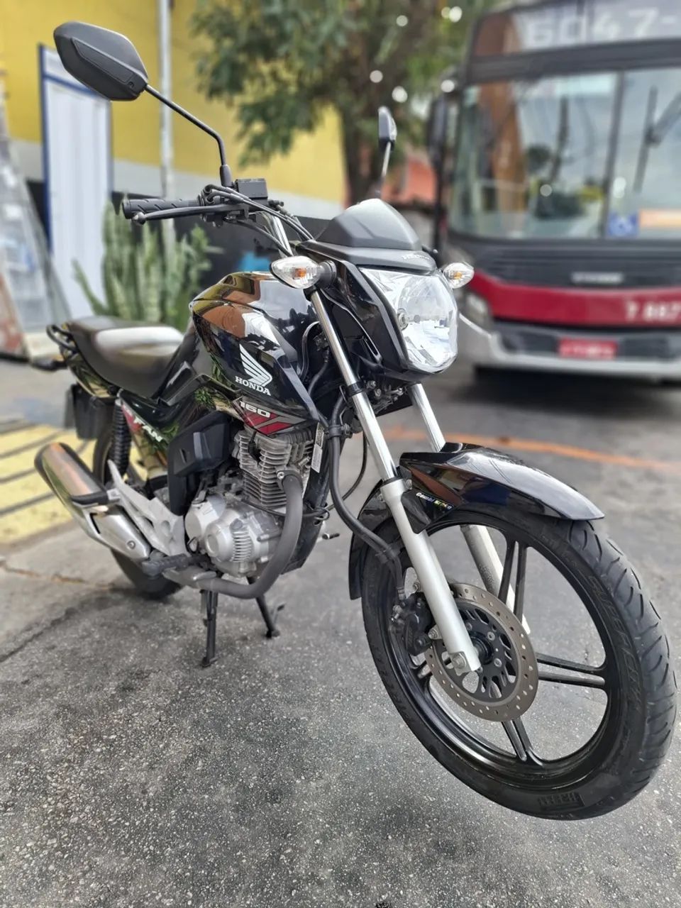 FAN 160 PRETA - ÚNICO DONO