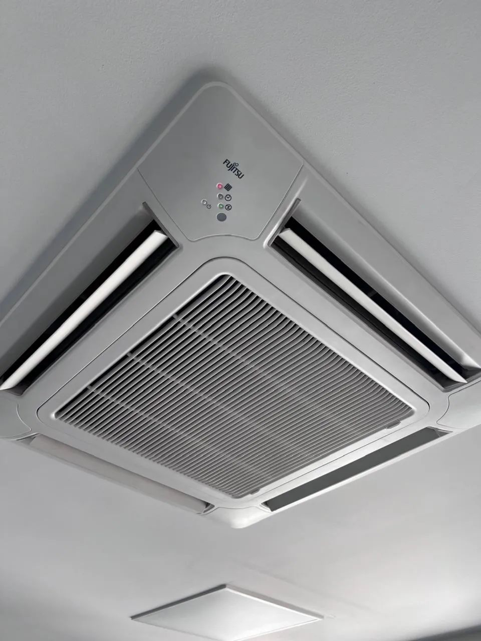 Ar condicionado Cassete Fujitsu 32000 - Foto 3