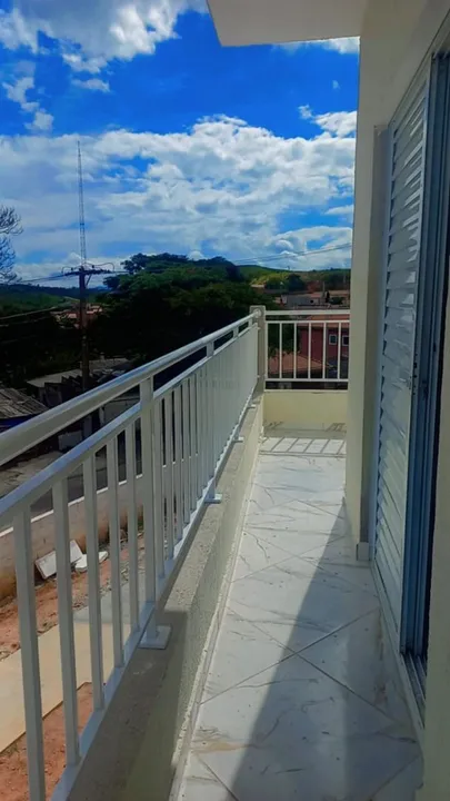 Sobrados em condomínio no Sto Antônio Boa Vista, 2 ou 3 dor., 3 vg.