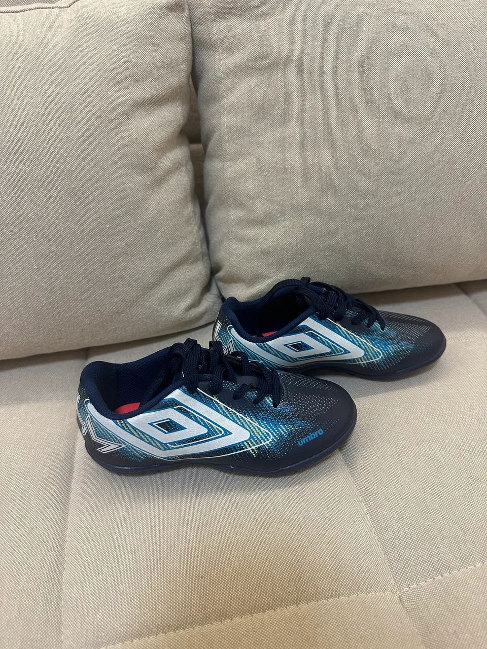 Chuteira Umbro Society Infantil