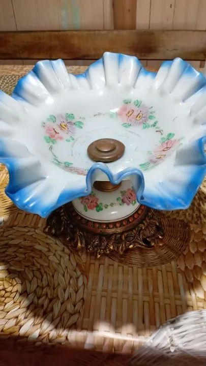 Fruteira de porcelana e bronze - Foto 3