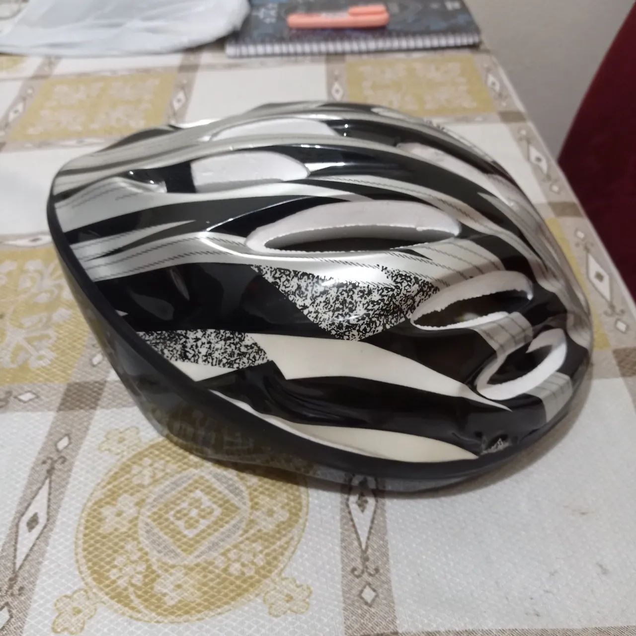 Capacete Ciclismo Adulto - Preto/Branco