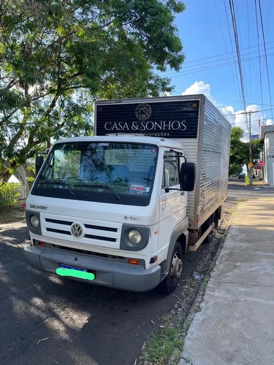 Caminhão Volkswagen Delivery 5-140 - Baú