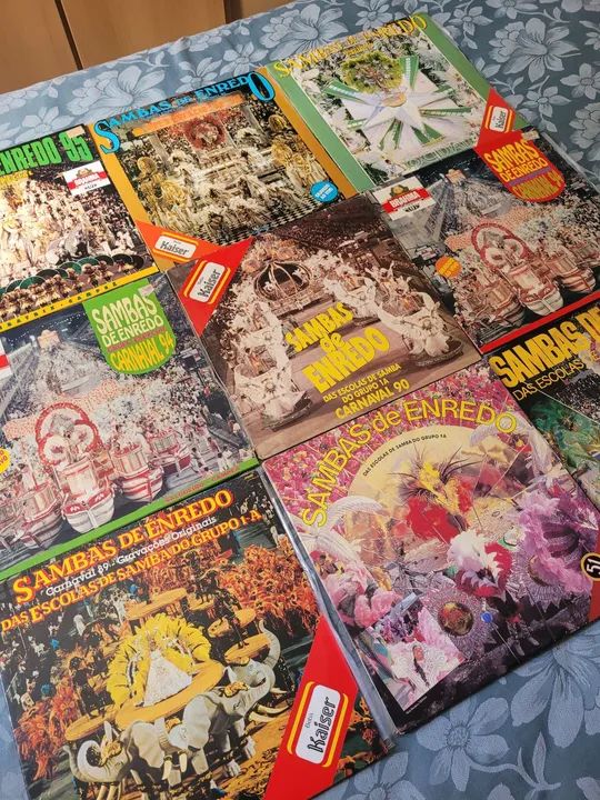 Lote 15 discos de vinil samba de enredo - Foto 2