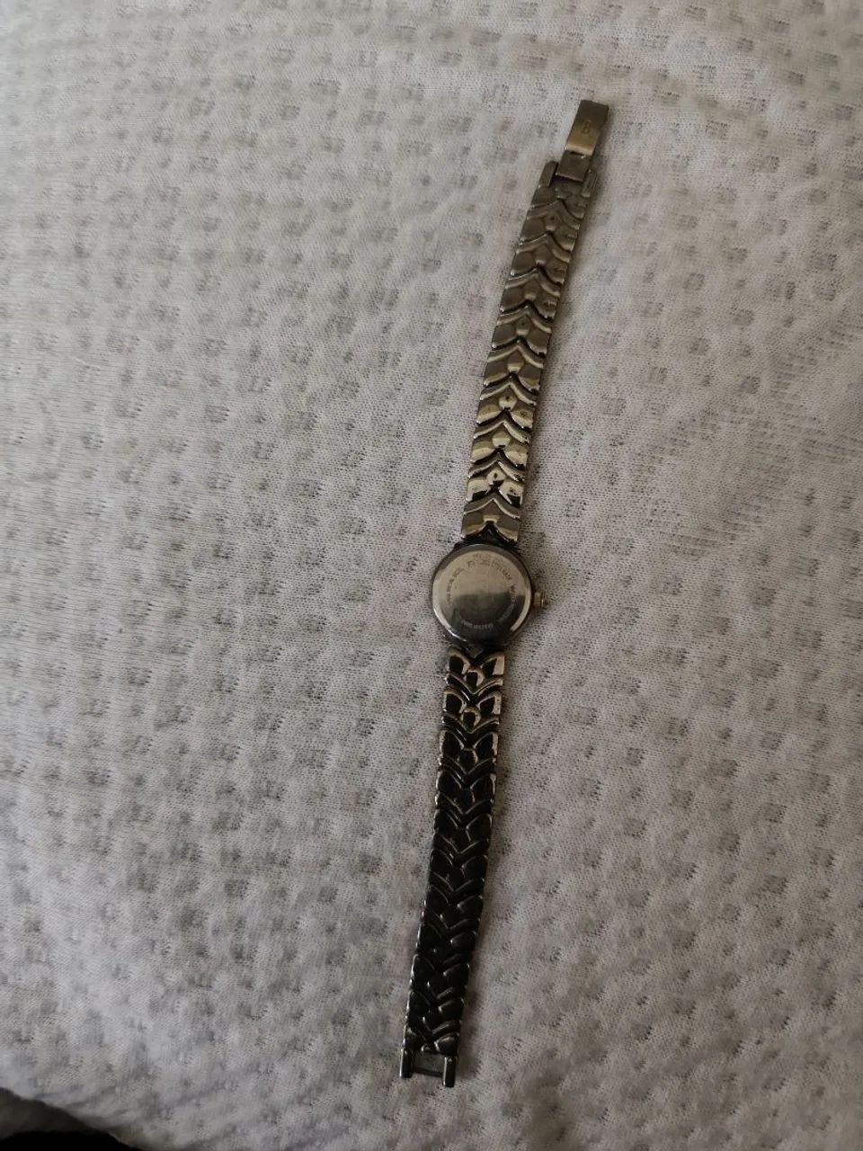 Relógio Bulova Feminino Dourado e Prata - Foto 4