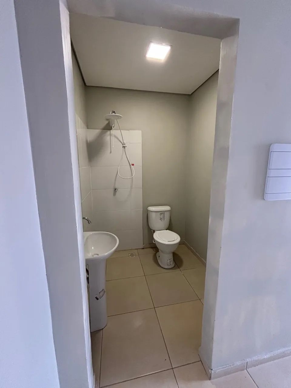 Kitinet mobiliada com água luz e internet  - Foto 5