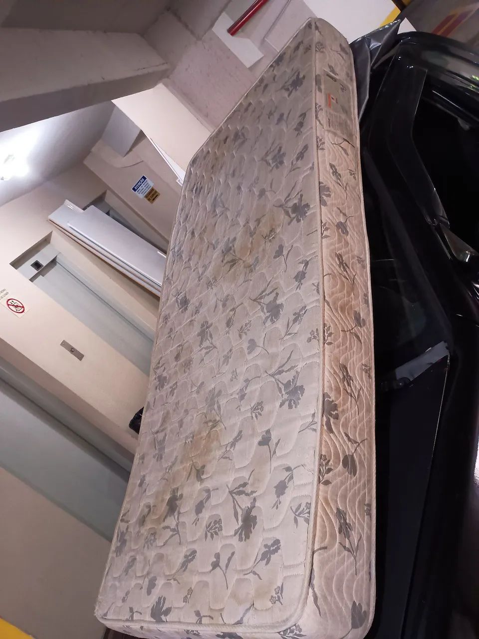 Colchão de solteiro em ótimo estado 150  - Foto 5