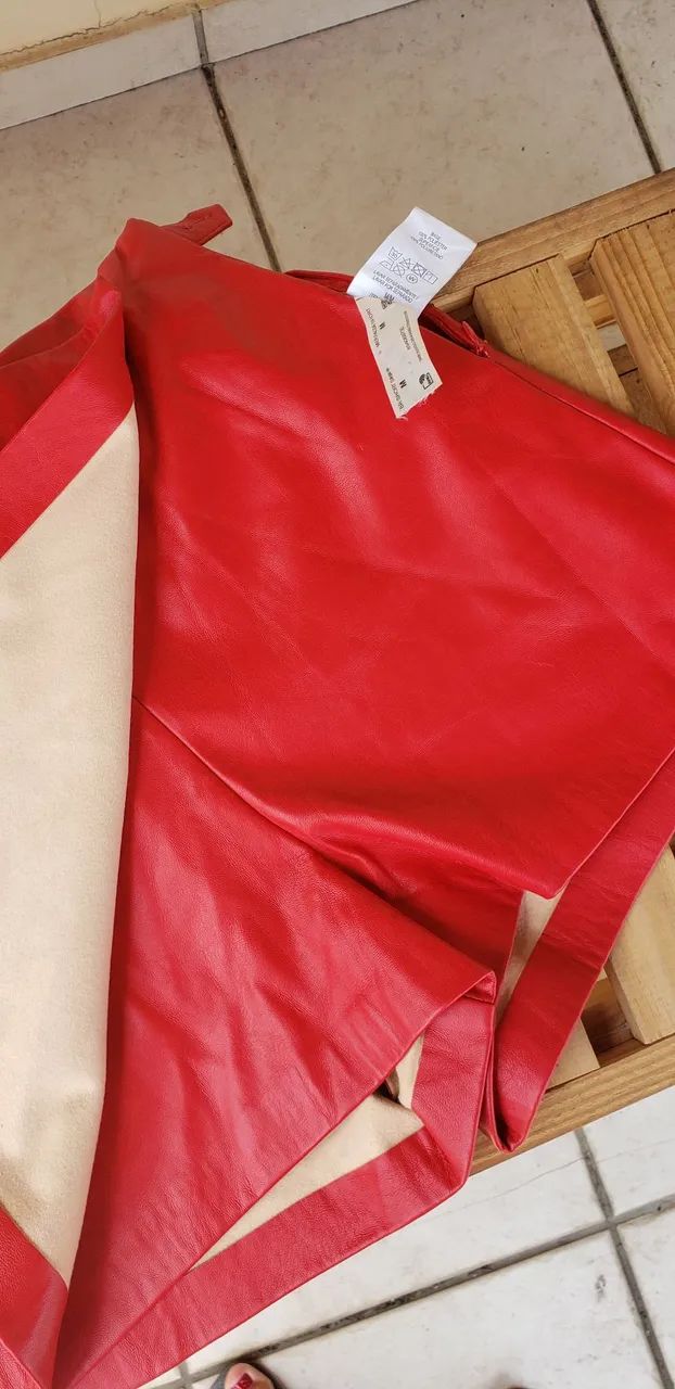 SHORT VERMELHO TAMANHO M - Foto 4