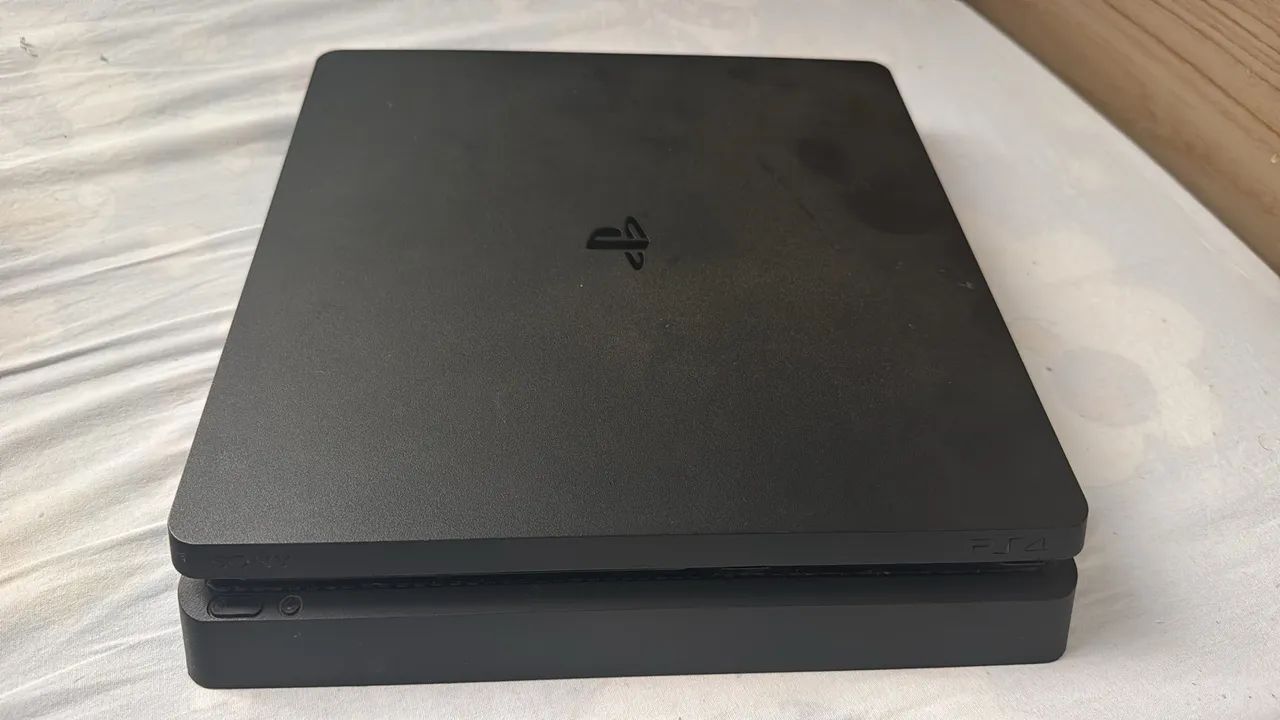 Ps4 slim 500 gb muito novo
